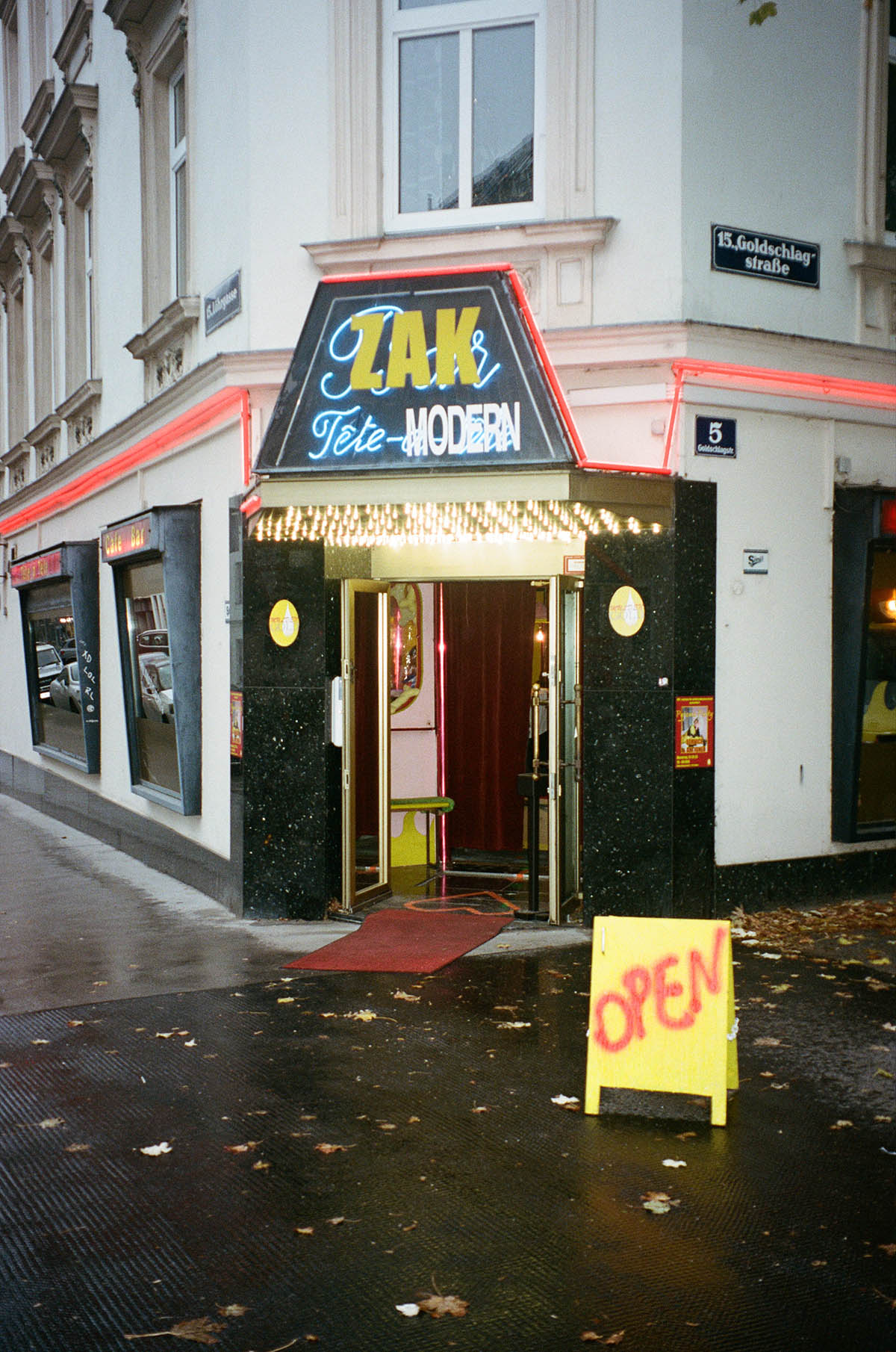 Der Eingang, Goldschlagstraße 5, 1150 Wien © ZAK