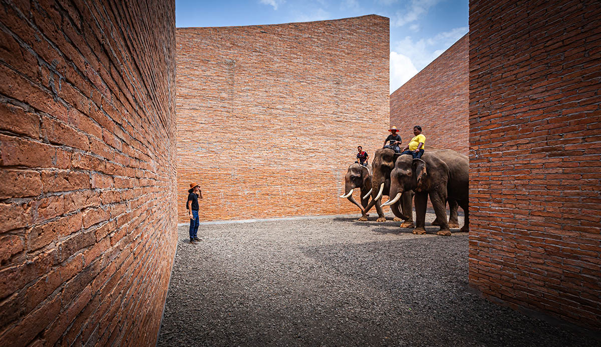 Architect Boonserm Premthada: Elephant World, Non Human Centered Architecture (c) spaceshift studio
