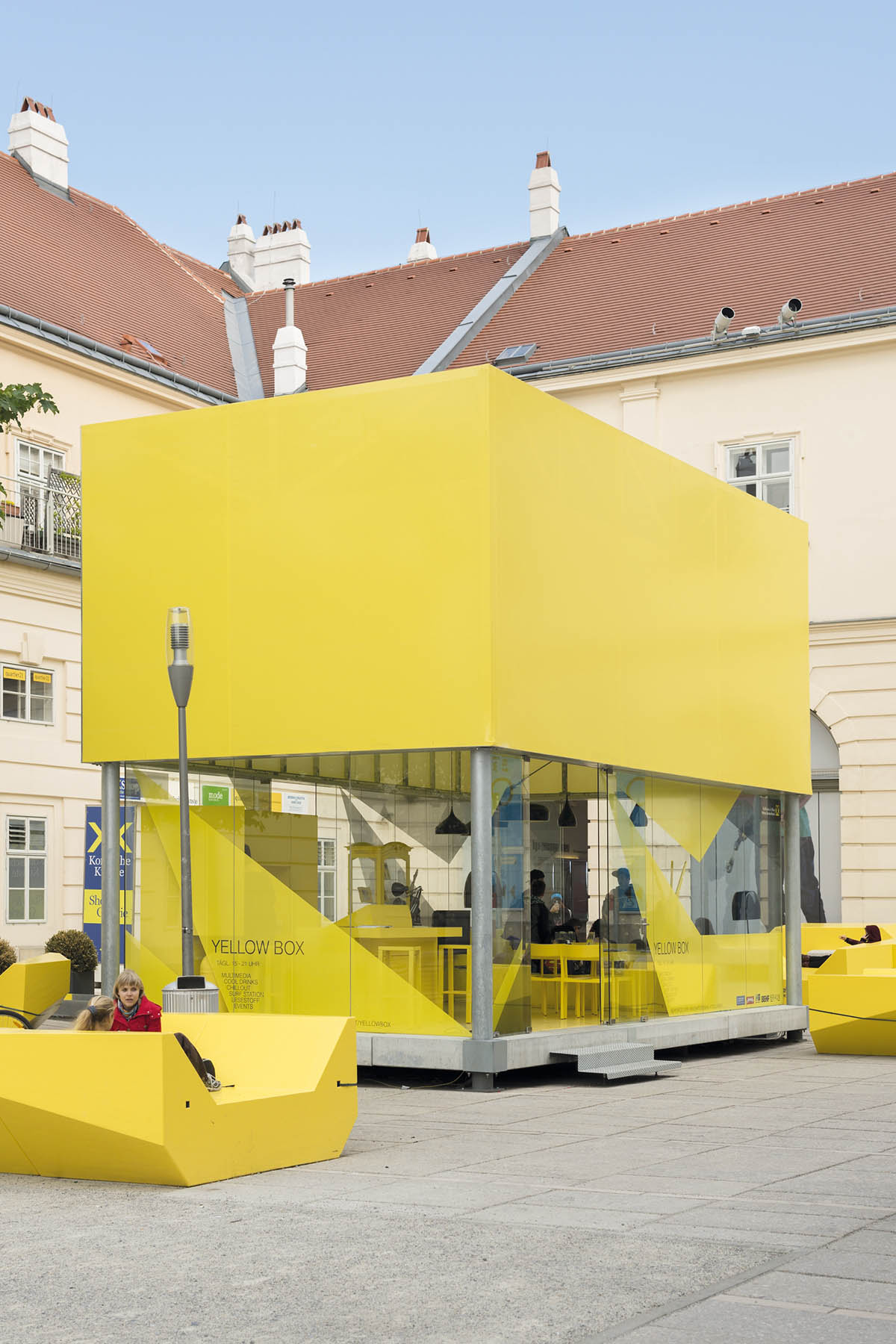 Plattform. MQ Art Box Wien